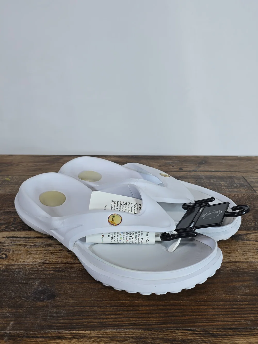 White Men's Comfort Flip Flop Sandals Size 7
